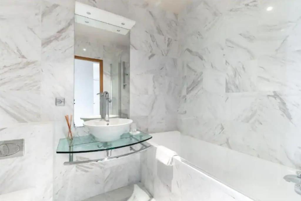 Avenue Montaigne Luxury Apartment 2Br 4P Paris Ngoại thất bức ảnh