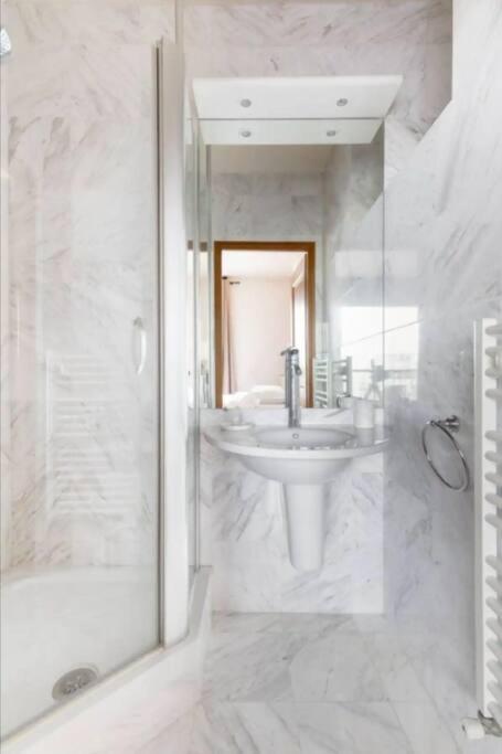 Avenue Montaigne Luxury Apartment 2Br 4P Paris Ngoại thất bức ảnh